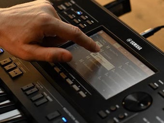 Yamaha PSR SX-720 Digital Arranger Keyboard  - Taal Musicals